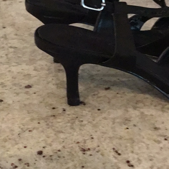 Shoes - Picture 2 of 3